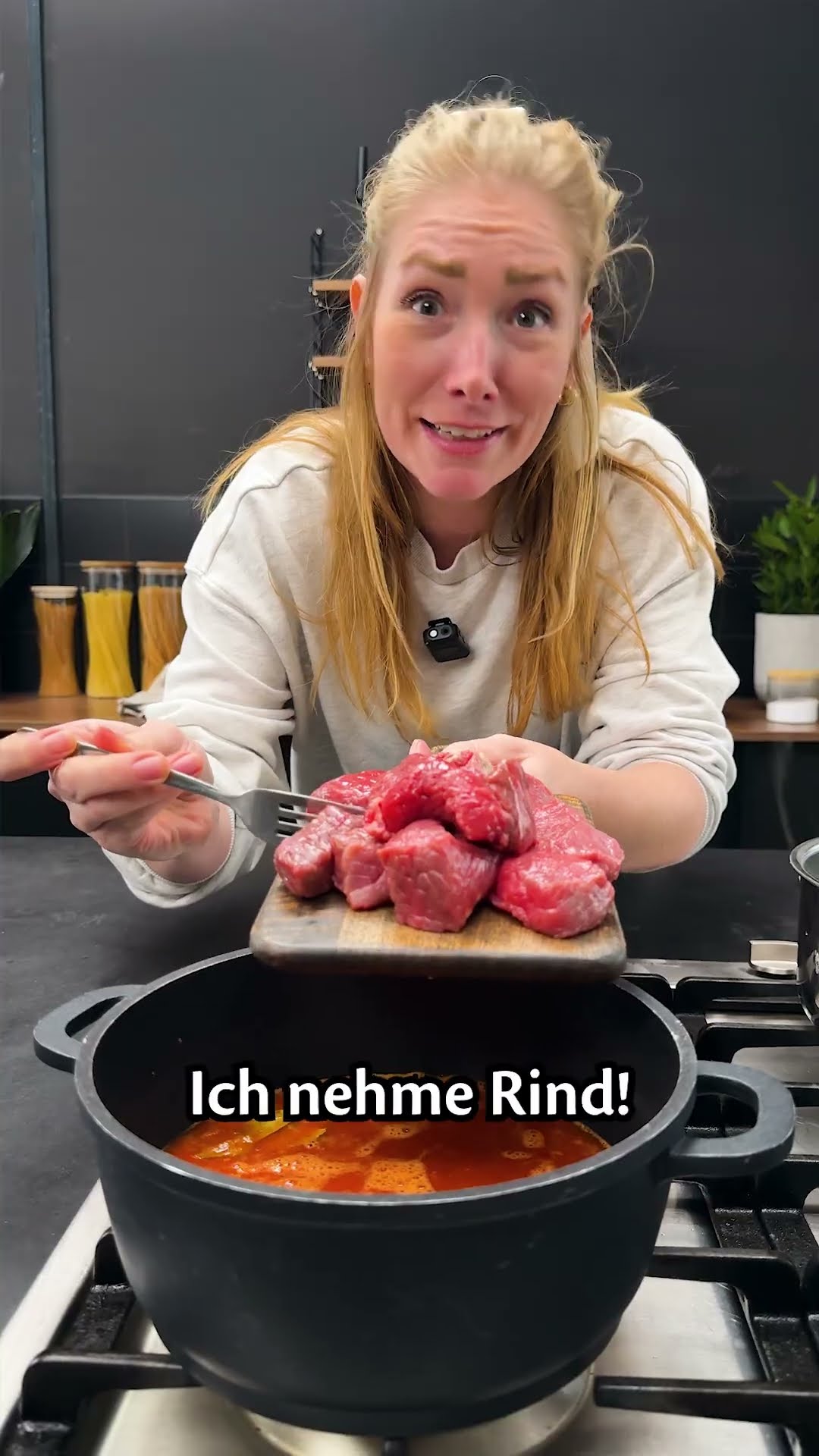 Der Comfort-Food-Klassiker: Gulasch. Bei uns gibt&amp;#39;s dazu cremiges Käse ...
