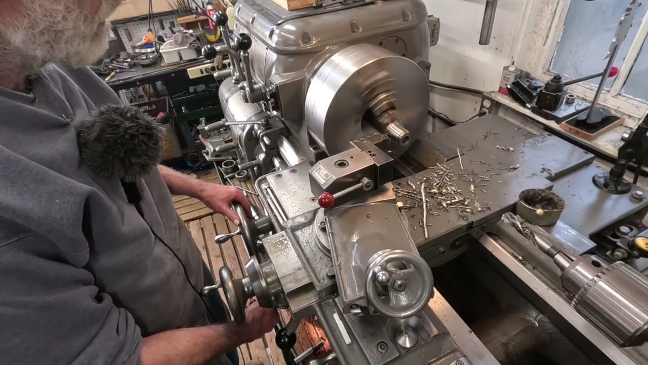 Watch an Axelson lathe restores a Morris radial drill