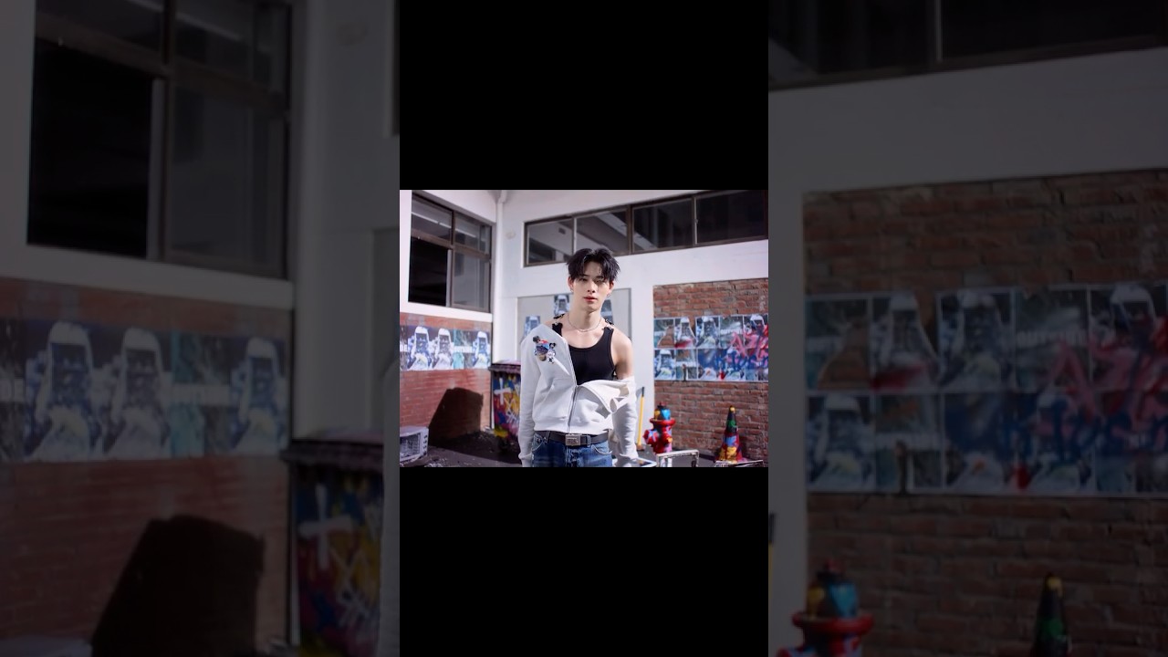 #ENHYPEN DESIRE : UNLEASH Preview 'Outside' adlı videoyu YouTube'da izle #ENHYPEN DESIRE : UNLEASH Preview 'Outside' adlı videoyu YouTube'da izle