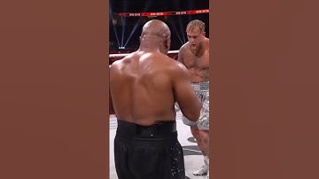Jake Paul bows to Mike Tyson at the end of the match. #shortvideo  #miketyson #boxing  #jakepaul