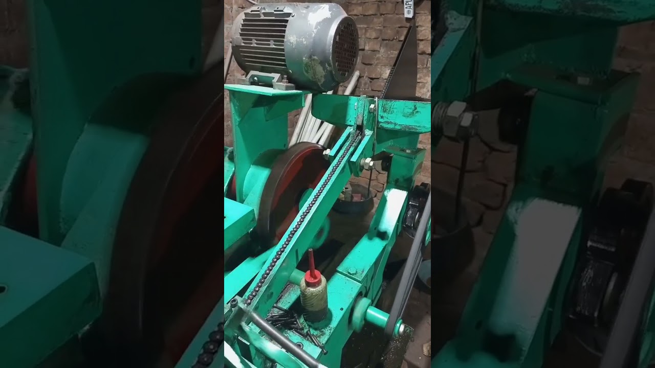 Thread Rolling Machine Making Threading Bolt $
