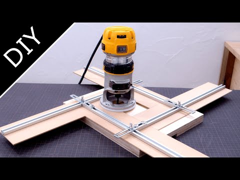 Adjustable router jig for square holes or recesses