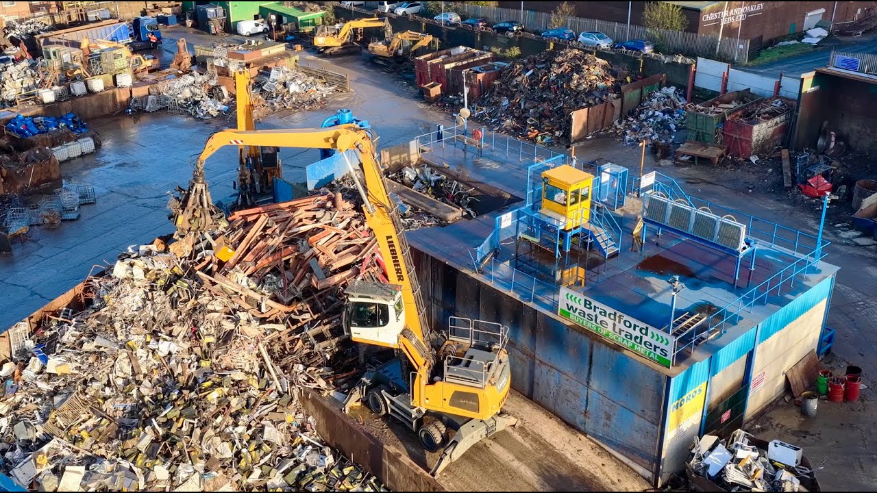 Moros HP1100 Shear in Action | Heavy-Duty Industrial Machine at Bradford Waste Traders