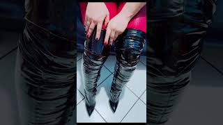 #red #boots #piernas #model #sound #botas Una combinación perfecta. 😘😘❤️❤️