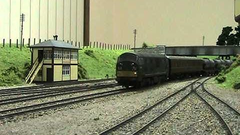 Dapol Class 22 with DCC sound at Ashprington Road
