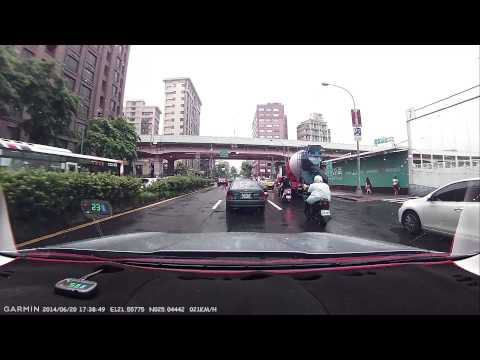 車禍事故..