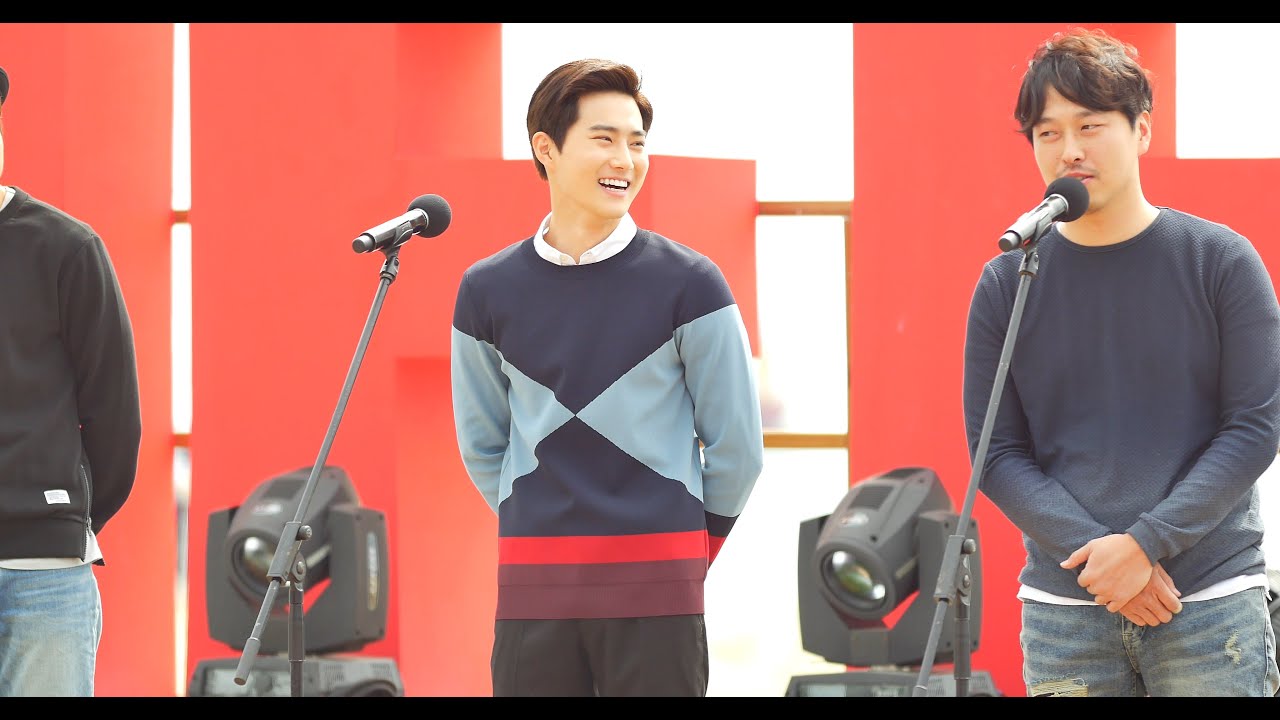 [4k Fancam/직캠]151004 EXO 수호,김희찬 Talk @2015 BIFF 해운대 글로리데이 야외무대인사