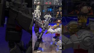 Robosen Megatron Vs Grimlock - Boxing Match