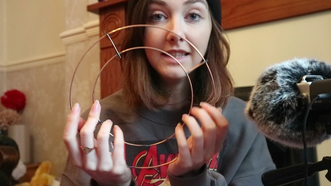 Crafty ASMR: Making Manga Wreaths