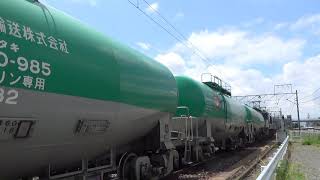 南松本駅…下り貨物線にて待機‼…発車まで(^^;)【EF64重連】1017号機1022号機石油貨物列車&【HD300形ハイブリッド機関車】待避線に移動するとき、211系普通列車と並走します。②