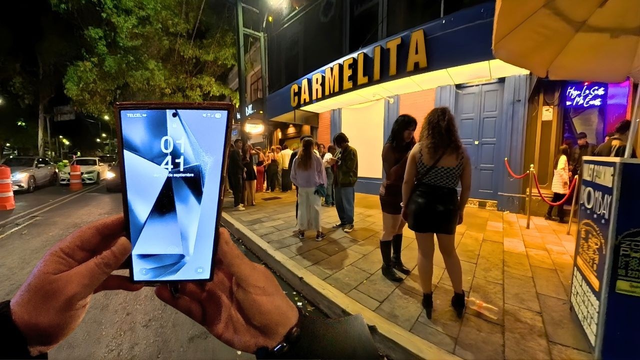 Walking Alone in Mexico City Late at Night — What I Experienced