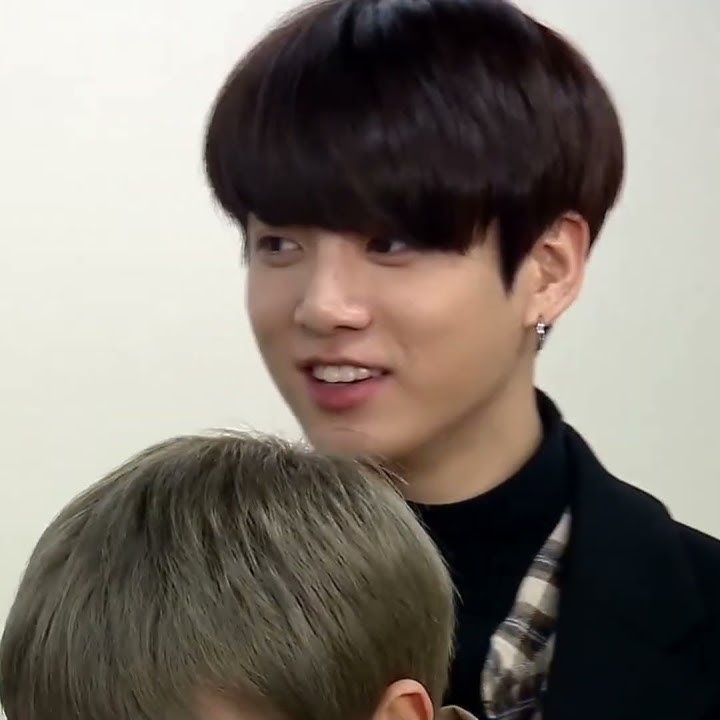 Jimin eating rice cake 🥢🍡 #btsfesta#bts#bts2025#mukbang#jungkook#btseating#jungkookeating##jimin#eat