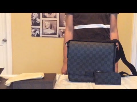 louis-vuitton-district-pm-damier-graphite-and-new-release-4-key-holder