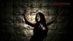 Syahrini - Pusiiiing 1/2 Matiiii (Official Music Video NAGASWARA) #music  - Durasi: 3:27. 