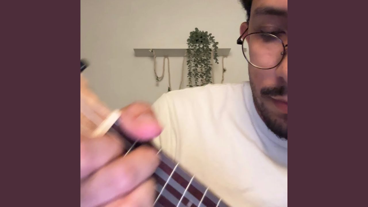 Guarda Lucas 15 (Ukulele) su YouTube Guarda Lucas 15 (Ukulele) su YouTube