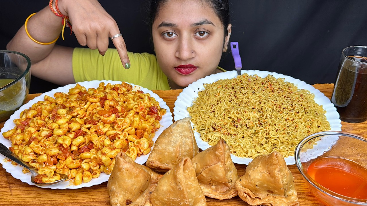 EATING VEGGI LOADED PASTA,SPICY MAGGI, ALOO SAMOSE, CHILL THUPS UP / INDIAN FOOD MUKBANG / SPICY