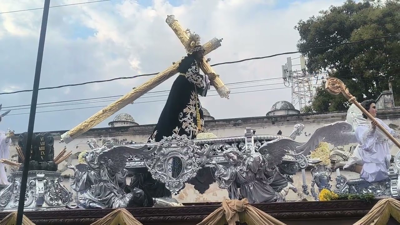 Fuente de vida eterna |a la par de la banda | maestro Cristian Juarez |antigua Guatemala jocotenango