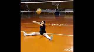 The movement of the foot was synchronized with the rotation of the arms in volleyball pass