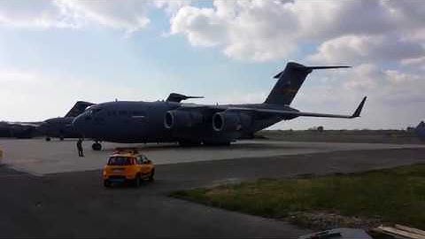 C17 Globemaster reverse push back