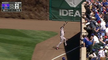 COL@CHC: CarGo crashes into the wall, makes catch