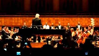 5ª Sinfonia de Beethoven por João Carlos Martins e bateria da Vai-Vai