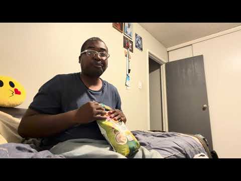 The Review of The New Lays Brazilian-Style Garlic Sauce Chips from Food Maxx in Sparks NV 