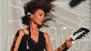 Watch Susanna Hoffs November Sun video