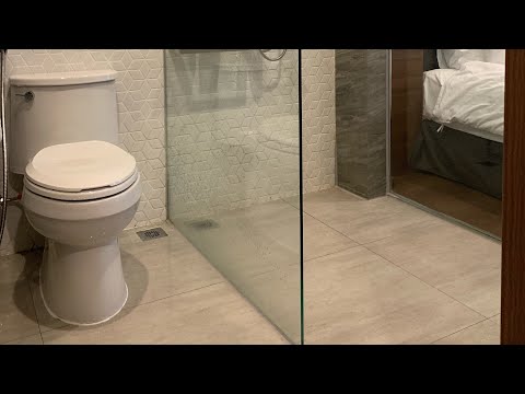 Video Chỉ cần 1 tấm kính là có phòng tắm đứng trong nhà vệ... - youtube
