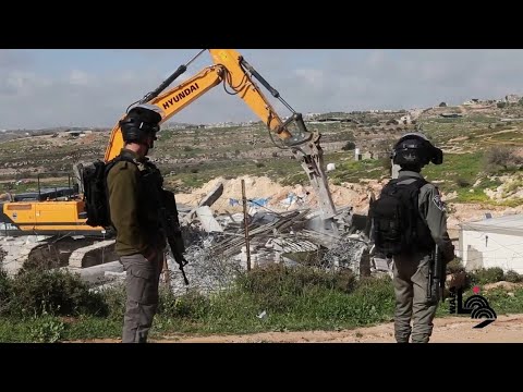 الاحتلال يهدم منزلا قيد الإنشاء في بلدة بني نعيم شرق الخليل