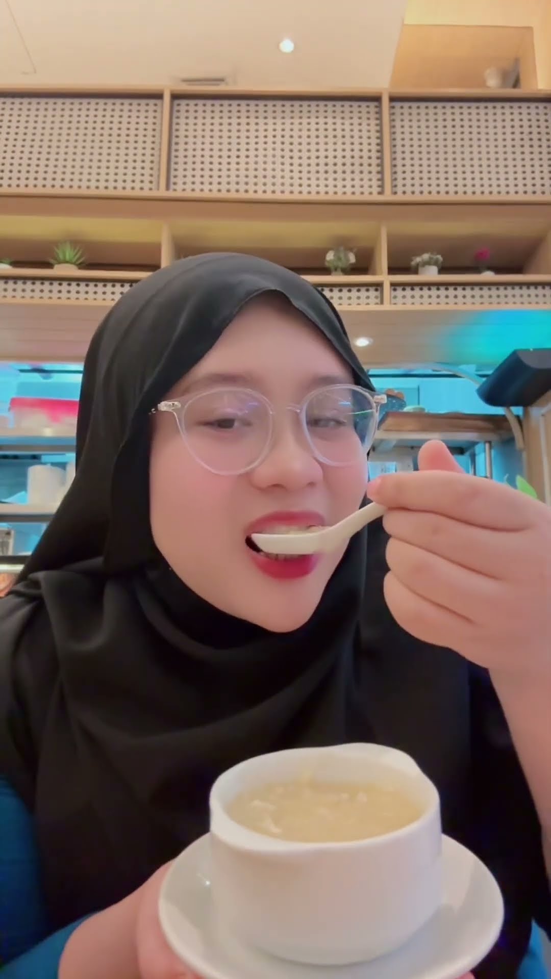 AKHIRNYA MAKAN SOUP JAGUNG LAGI?