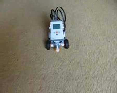 Lego Mindstorms NXT - TriBot Demo