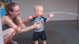 Samuel Tomando Banho De Mangueira Nov.2023