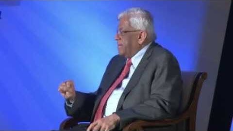 Deepak Parekh (Chairman, HDFC)
