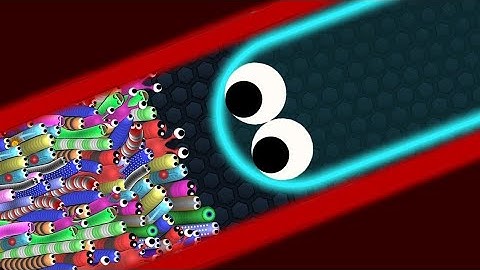 Slither.io Tiny Snake Trolling Giant Noob Snakes - Epic Slitherio Gameplay #slithersnake #games