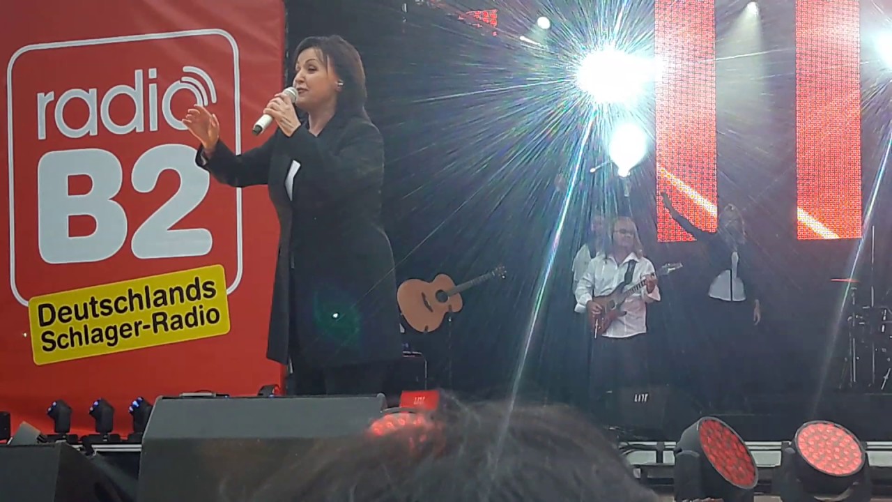 Ute Freudenberg - Jugendliebe (Radio B2 Schlagerhammer 2017) - YouTube