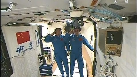 Chinese Astronauts Enter Tiangong-2 Space Lab from Shenzhou-11