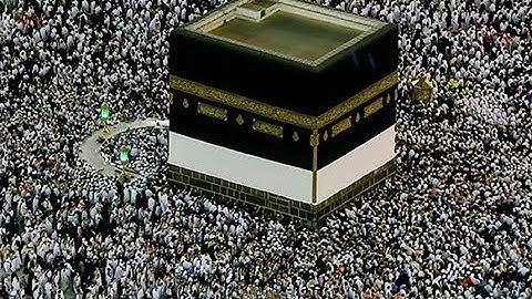 Muslims circle the Kaaba at start of annual Hajj pilgrimage