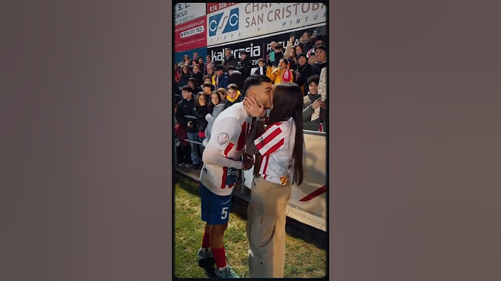 💍 Barbastro player Israel García has asked his girlfriend to marry him after 4-0 defeat vs Barca 🥰