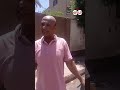 ولي أمر يهدي نجله بوكيه ورد بعد انتهاء امتحانات الثانوية العامة: كفاية تعبك