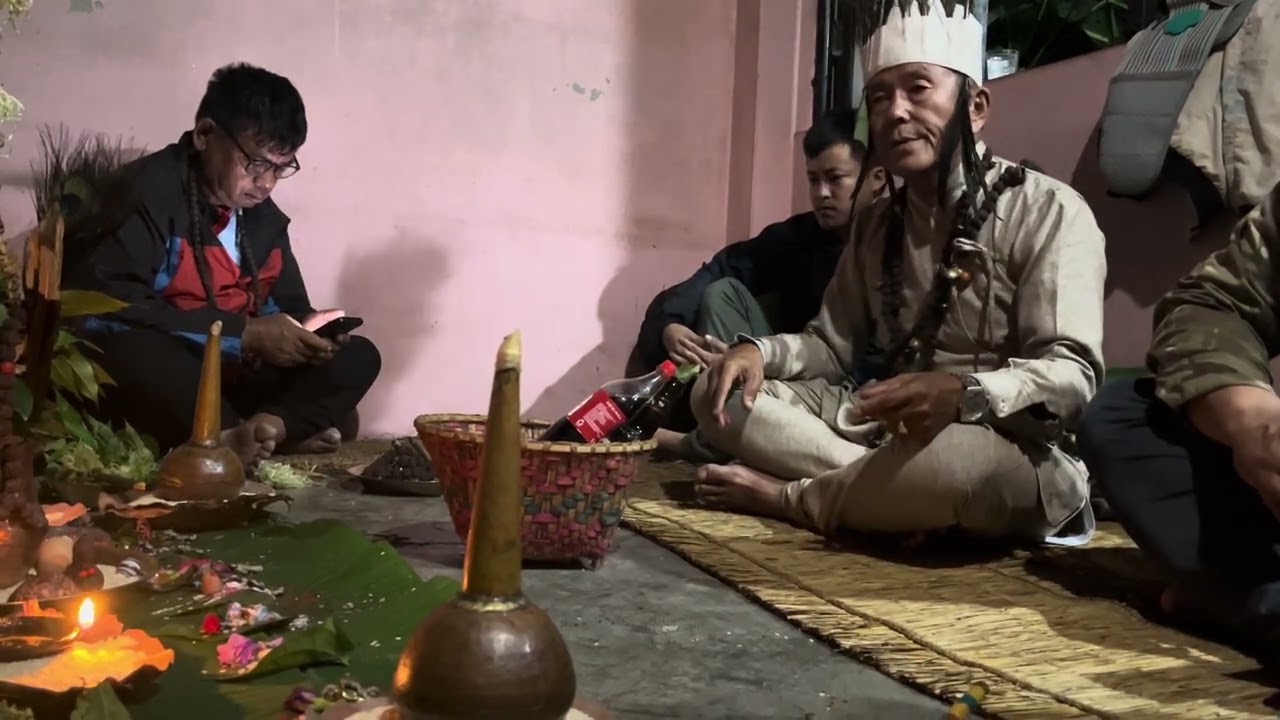 मोबोमि खुर अर्थात धामि नछुङहरुलाई दिईने रित धामि बस्दा अनि चाम्लिङ  भासा#kirati #dharan  सुनेर बुझौ