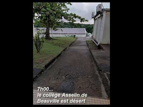 Tous en bleu au collège Asselin de beauville