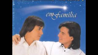 Video thumbnail of "Chitãozinho e Xororó - Noite Feliz (Silent Night) (Participação: Sandy)"