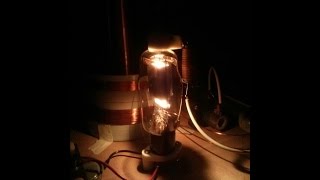Single 811A VOSTOK 1.0 Vacuum Tube Tesla Coil Demo