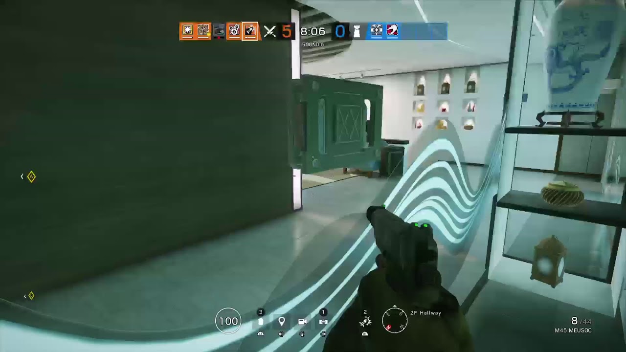 R6 glitch - YouTube