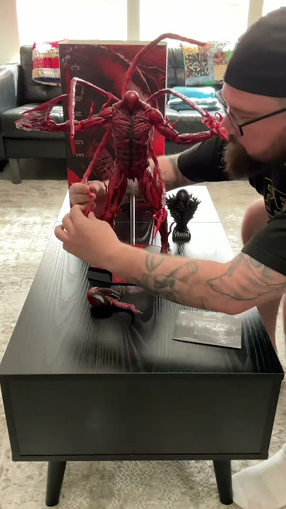 Carnage: Venom 2 / Hot Toy