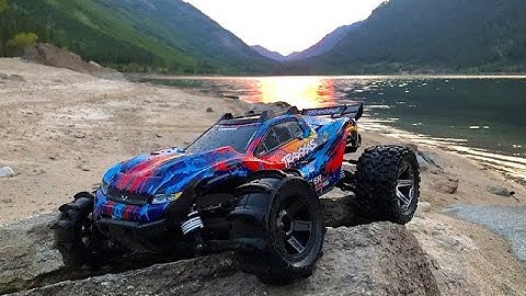 Traxxas Rustler Drives on WATER! Bash video