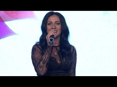 Порно карнавалы бейнені қараңыз