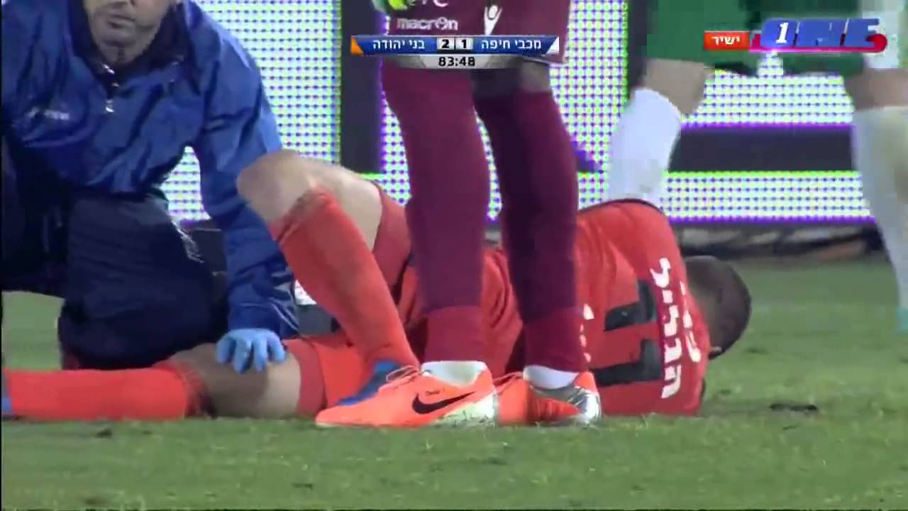 The Worst Football Tackle Seen In Years Breaks His Leg
