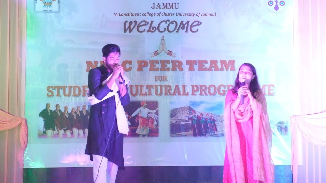 SHREYA & RITISH PERFORMING A MELODIUS SONG FOR THEIR COLLEGE ( GGM SCIENCE COLLEGE )