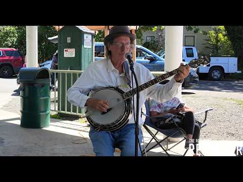 Vintage Street Fair Brings Small-Town Charm to Historic Oakland
